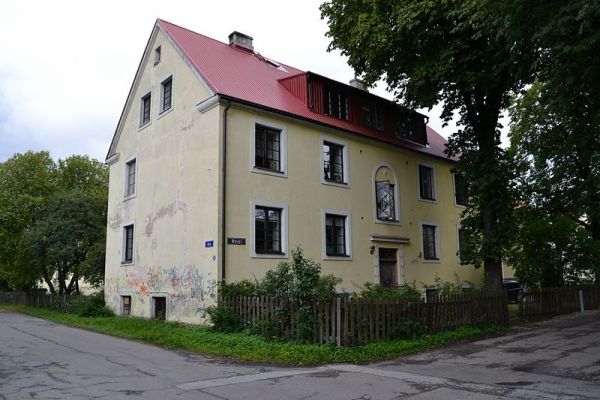 Aru 6 elumaja